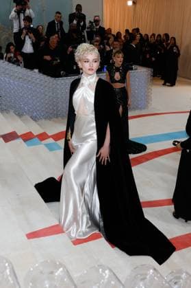 Julia Garner arrives on the red carpet for The Met Gala at The Metropolitan Museum of Art celebrating the opening of Karl Lagerfeld: A Line of Beauty in New York City on Monday, May 1, 2023.  NYP202305014004 JOHNxANGELILLO