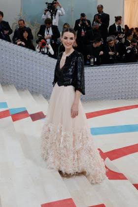 Bee Shaffer arrives on the red carpet for The Met Gala at The Metropolitan Museum of Art celebrating the opening of Karl Lagerfeld: A Line of Beauty in New York City on Monday, May 1, 2023.  NYP2023050190044 JOHNxANGELILLO