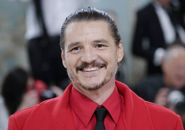 Pedro Pascal arrives on the red carpet for The Met Gala at The Metropolitan Museum of Art celebrating the opening of Karl Lagerfeld: A Line of Beauty in New York City on Monday, May 1, 2023.  NYP20230501106 JOHNxANGELILLO