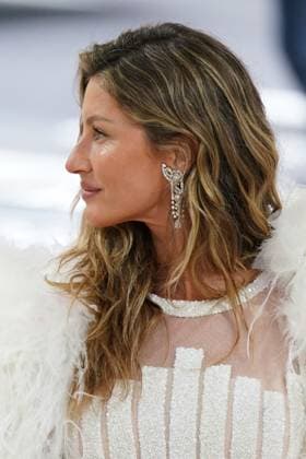 Gisele Bundchen at arrivals for Karl Lagerfeld: A Line of Beauty - The Costume Institute Met Gala - Part 2, The Metropolitan Museum of Art, New York, NY May 1, 2023. Photo By: Kristin Callahan Everett Collection at arrivals for Karl Lagerfeld: A Line of Beauty - The Costume Institute Met Gala - Part 2, The Metropolitan Museum of Art, New York, NY May 1, 2023. Photo By: Kristin Callahan Everett Collection PUBLICATIONXNOTxINxCANxCHNxFRAxITAxJPNxNORxPOLxRUSxESPxUKxUSA