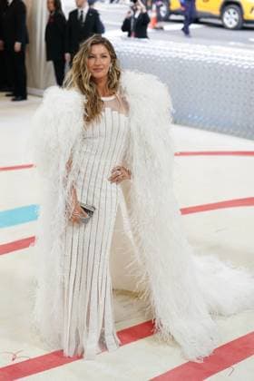 Gisele Bundchen at arrivals for Karl Lagerfeld: A Line of Beauty - The Costume Institute Met Gala - Part 2, The Metropolitan Museum of Art, New York, NY May 1, 2023. Photo By: Kristin Callahan Everett Collection at arrivals for Karl Lagerfeld: A Line of Beauty - The Costume Institute Met Gala - Part 2, The Metropolitan Museum of Art, New York, NY May 1, 2023. Photo By: Kristin Callahan Everett Collection PUBLICATIONXNOTxINxCANxCHNxFRAxITAxJPNxNORxPOLxRUSxESPxUKxUSA