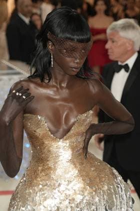 Arrivals for the 2023 Met Gala - Karl Lagerfeld: A Line Of Beauty at the Metropolitan Museum of Art. Featuring: Anok Yai Where: New York, New York, United States When: 01 May 2023 Credit: Jennifer Graylock INSTARimages **Jennifer Graylock-Graylock.com** Copyright: xJenniferxGraylock-Graylock.comx 52672227 EDITORIAL USE ONLY. NOT FOR USE BY NEWSPAPERS BASED IN THE UK.