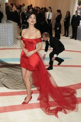Arrivals for the 2023 Met Gala - Karl Lagerfeld: A Line Of Beauty at the Metropolitan Museum of Art. Featuring: Kelsey Asbille Chow Where: New York, New York, United States When: 01 May 2023 Credit: Jennifer Graylock INSTARimages **Jennifer Graylock-Graylock.com** Copyright: xJenniferxGraylock-Graylock.comx 52672238 EDITORIAL USE ONLY. NOT FOR USE BY NEWSPAPERS BASED IN THE UK.