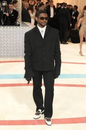 Arrivals for the 2023 Met Gala - Karl Lagerfeld: A Line Of Beauty at the Metropolitan Museum of Art. Featuring: Usher Where: New York, New York, United States When: 01 May 2023 Credit: Jennifer Graylock INSTARimages **Jennifer Graylock-Graylock.com** Copyright: xJenniferxGraylock-Graylock.comx 52672421 EDITORIAL USE ONLY. NOT FOR USE BY NEWSPAPERS BASED IN THE UK.