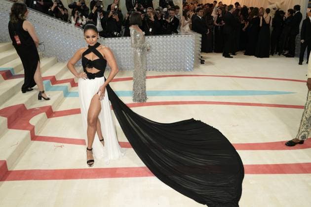 Arrivals for the 2023 Met Gala - Karl Lagerfeld: A Line Of Beauty at the Metropolitan Museum of Art. Featuring: Vanessa Hudgens Where: New York, New York, United States When: 01 May 2023 Credit: Jennifer Graylock INSTARimages **Jennifer Graylock-Graylock.com** Copyright: xJenniferxGraylock-Graylock.comx 52672515 EDITORIAL USE ONLY. NOT FOR USE BY NEWSPAPERS BASED IN THE UK.