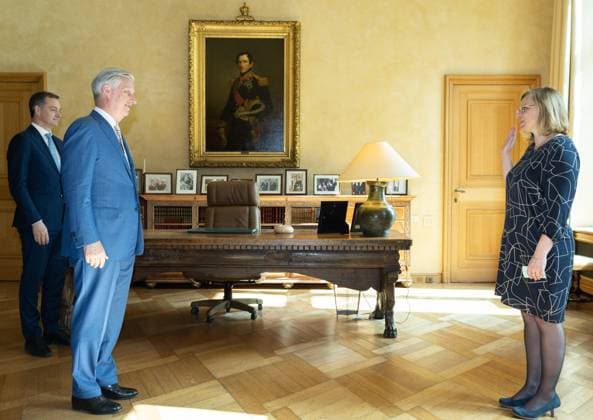 Entertainment Themen der Woche KW18 Entertainment Bilder des Tages Prime Minister Alexander De Croo, King Philippe - Filip of Belgium and State secretary for gender equality and diversity Marie-Colline Leroy pictured during the oath ceremony of Leroy, who will become State Secretary for gender equality and diversity, at the Royal Palace, Tuesday 02 May 2023, in Brussels. Leroy, replaces Schlitz, who has resigned from her function.  BENOITxDOPPAGNE 66590796