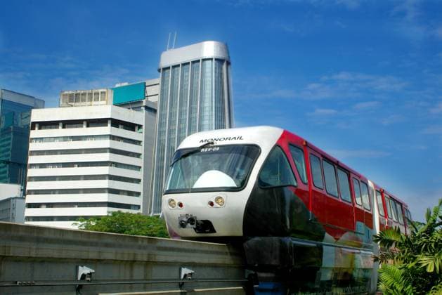 monorail in city Copyright: xAlenaxYakushevax xDesignxPicsx , 30737045 Copyright: AlenaxYakushevax xDesignxPics 30737045