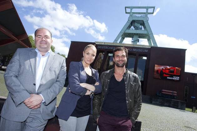 Neue ZDF-Krimiserie Heldt in Bochum *** NUR FÜR REDAKTIONELLE ZWECKE *** EDITORIAL USE ONLY ***<p>Darsteller (v.r.n.l.) Kai Schumann (Kommissar Nikolas Heldt), Janine Kunze (Staatsanwältin Ellen Bannenberg) und Timo Dierkes (Hauptkommissar Detlef Grün) am Montag, 18.06.2012, in Bochum vor dem Deutschen Bergbau-Museum. Die neue ZDF-Krimiserie Heldt spielt in Bochum und wird unter anderem hier gedreht. Deutschland NRW Bochum Copyright: MathiasxSchumacher *** New ZDF Crime series Heldt in Bochum *** ONLY FOR EDITORIAL PURPOSE *** EDITORIAL USE ONLY *** P Actors V r n l Kai Schumann Commissioner Nikolas Heldt , Janine Kunze Public Prosecutor Ellen Bannenberg and Timo Dierkes Chief Commissioner Detlef Green on Monday, 18 06 2012, in Bochu Copyright: MathiasxSchumacher docnrwhugopicture48305949 EDITORIAL USE ONLY