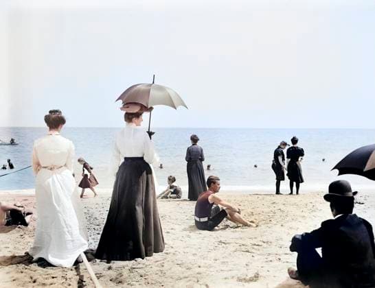 Beachgoers enjoying the Beach, Palm Beach, Florida, USA, Detroit Publishing Company, early 1900 s  Copyright: xCircaxImagesx ghi-circa11638