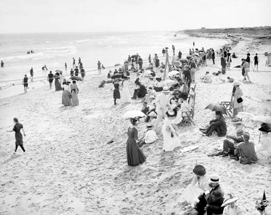 Beachgoers, West Palm Beach, Florida, USA, Detroit Publishing Company, early 1900 s  Copyright: xCircaxImagesx ghi-circa11657