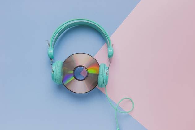 Cd mit Kopfhörer Copyright: imageBROKER/OleksandrxLatkun ibxole08508638.jpg