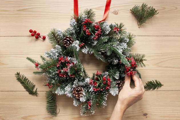 Dekorative weihnachtskranz zusammensetzung *** Decorative Christmas wreath Composition Copyright: imageBROKER OleksandrxLatkun ibxole08509270.jpg