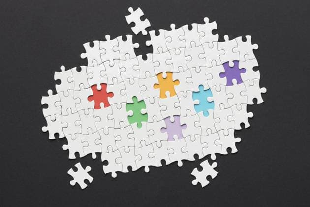 Vielfältiges Arrangement mit verschiedenen Puzzleteilen *** Variety Arrangement with various Puzzle pieces Copyright: imageBROKER OleksandrxLatkun ibxole08509351.jpg