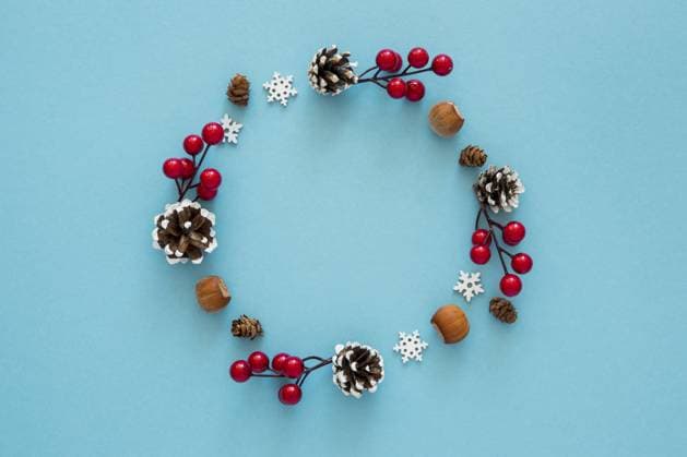  Flachlegen niedlichen Winter Kranz Elemente *** Lay flat cute Winter Kranz Elements Copyright: imageBROKER/OleksandrxLatkun ibxole08509581.jpg