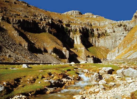 The yorkshire dales national park england uk Copyright: xdavidxhughesx xDesignxPicsx , 30804502 Copyright: davidxhughesx xDesignxPics 30804502