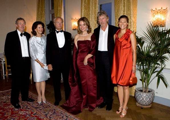 STOCKHOLM 2008-08-26 Polar Music Prize Nick Mason of british group Pink Floyd, Sweden s Queen Silvia and King Carl Gustaf, American sopran singer RenÃ e Fleming, Roger Waters of british group Pink Floyd and Crown Princess Victoria of Sweden during an banquet at Grand HÂ™tel on Tuesday the 26th of August. STOCKHOLM SWEDEN x1037x *** STOCKHOLM 2008 08 26 Polar Music Prize Nick Mason of british group Pink Floyd, Sweden s Queen Silvia and King Carl Gustaf, American soprano singer RenÃ e Fleming, Roger Waters of british group Pink Floyd and Crown Princess Victoria of Sweden during an banquet at Grand HÂ™tel on Tuesday the 26th of August STOCKHOLM SWEDEN x1037x  Copyright: xSÖRENxANDERSSONx POLAR MUSIC PRIZE