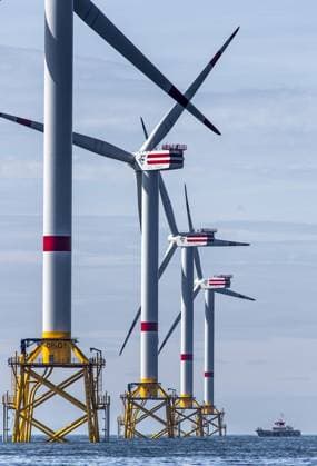 Offshore Windpark in Belgien *** NUR FÜR REDAKTIONELLE ZWECKE *** EDITORIAL USE ONLY ***RWE ( C-Power) stellt einen Offshore Windpark vor. Freitag (17.08.12) in Ostende. Das 2009 gestartete Projekt liegt auf der Thornton Bank, 30 Km vor der belgischen Küste und soll nach dem 3. Bauabschnitt (2012 13) mit einer Gesamtleistung von 325,2 MW ca 600 000 Menschen mit Energie versorgen. Bilder : Jakob Studnar RWE ( C-Power) stellt einen Offshore Windpark vor. Freitag (17.08.12) in Ostende. Das 2009 gestartete Projekt liegt auf der Thornton Bank, 30 Km vor der belgischen KoÂ¼ste und soll nach dem 3. Bauabschnitt (2012 13) mit einer Gesamtleistung von 325,2 MW ca 600 000 Menschen mit Energie versorgen. Bilder : Jakob Studnar Buntes Belgien Osten Copyright: JakobxStudnar docnrwhugopicture50018099 EDITORIAL USE ONLY