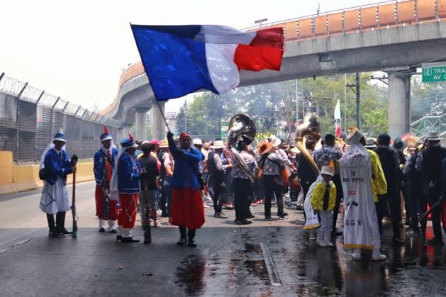 Commemoration of the Battle of Puebla May 05, 2023 in Mexico City, Mexico: Inhabitants of the Penon de los Banos neighborhood, take part during the 93th parade to commemorate the Battle of Puebla on May 5, 1862, it has been declared Intangible Cultural Heritage by the United Nations Educational, Scientific and Cultural Organization (UNESCO). On May 5, 2023 in Mexico City, Mexico. (Photo by Carlos Santiago Eyepix Group) Copyright: xCarlosxSantiagox xEyepixxGroupx CS202305056280