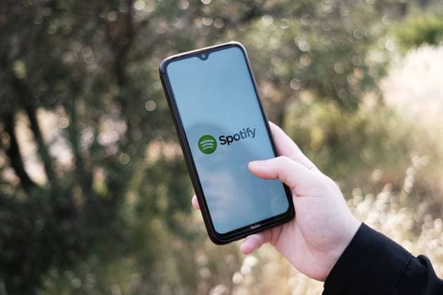 Logo Photo Illustration In this photo illustration a Spotify logo seen displayed on a smartphone screen in Athens, Greece on May 7, 2023. (Photo illustration by Nikolas Kokovlis NurPhoto) Athens Greece  Copyright: xNikolasxKokovlisx originalFilename: kokovlis-notitle230507_npjVh.jpg