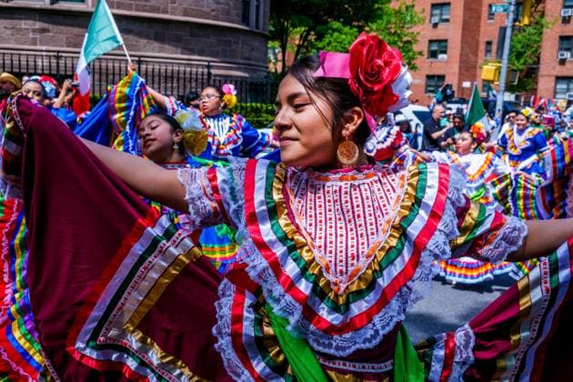 May 7, 2023, New York, New Yoork, US: Mexicans and New Yorkers celebrating the annual Cinco de Mayo victory over the Second French Empire in the Battle of Puebla in 1862. Traditional costume, music and dance made their way along the parade route on Central Park West. New York US - ZUMAh156 20230507_znp_h156_012 Copyright: xMiloxHessx