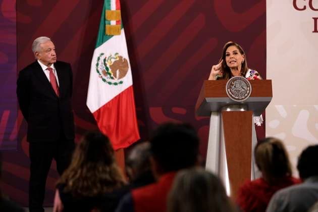 May 8, 2023, Mexico City, Mexico: Mexican President Andres Manuel Lopez Obrador and Maria Elena Lezama, Governor of the State of Quintana Roo at the press conference at the National Palace in Mexico City, Mexico. on May 8, 2023 in Mexico City, Mexico Mexico City Mexico - ZUMAe321 20230508_zia_e321_026 Copyright: xLuisxBarronx