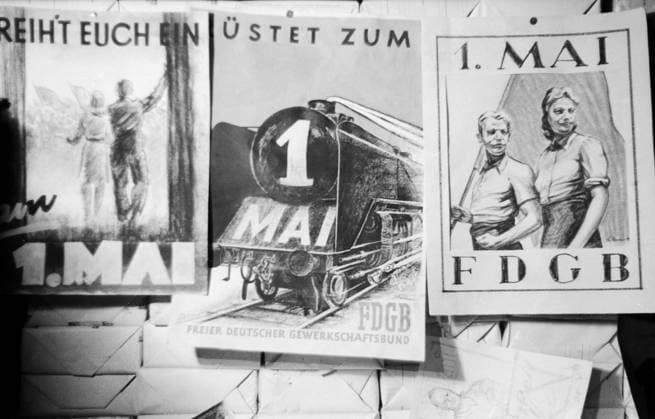 Vorbereitungen zum 1. Mai Plakate mit der Aufschrift Rüstet zum 1. Mai werden produziert als Vorbereitungen zum 1. Mai in Berlin, Deutschland 1947., Berlin Copyright: Kindermann Nur redaktionelle Nutzung. Editorial usage only. KIN_7401001013 EDITORIAL USE ONLY