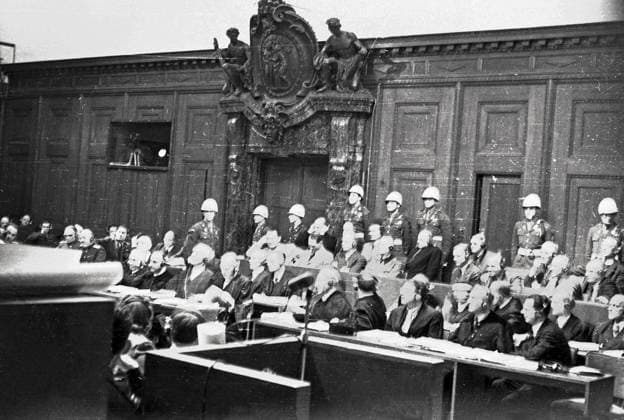Nürnberger Prozess gegen die Hauptkriegsverbrecher Nürnberger Prozess gegen die Hauptkriegsverbrecher - Original-Bildunterschrift: Am 20. November 1945 begannen vor einem Internationalen Militärtribunal in Nürnberg die sogenannten Kriegsverbrecherprozesse gegen die prominenten Führer des 1000 jährigen Reiches, mit Göring, Hess, von Ribbentrop, Keitl, Rosenberg, Frank, Frick, Streicher und Funk, Nürnberg, Deutschland 1945., Bayern Copyright: Kindermann Nur redaktionelle Nutzung. Editorial usage only. KIN_7401001327 EDITORIAL USE ONLY
