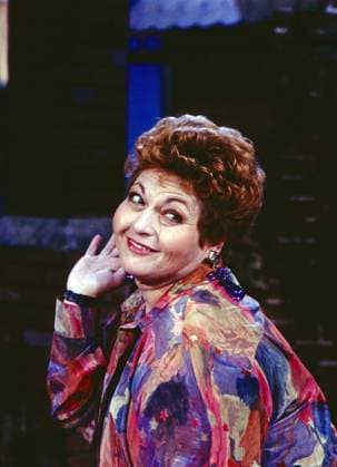 JAZZ GITTI Jazz Gitti, geboren als Martha Margit Butbul in Österreich, Unterhaltungskünstlerin und Sängerin, hier bei einem TV-Auftritt, Deutschland, 1991. Jazz Gitti, real name: Martha Margit Butbul, Austrian singer and entertainment artist, TV performance Germany, 1991., Deutschland Copyright: kpa kpa_55044094 EDITORIAL USE ONLY