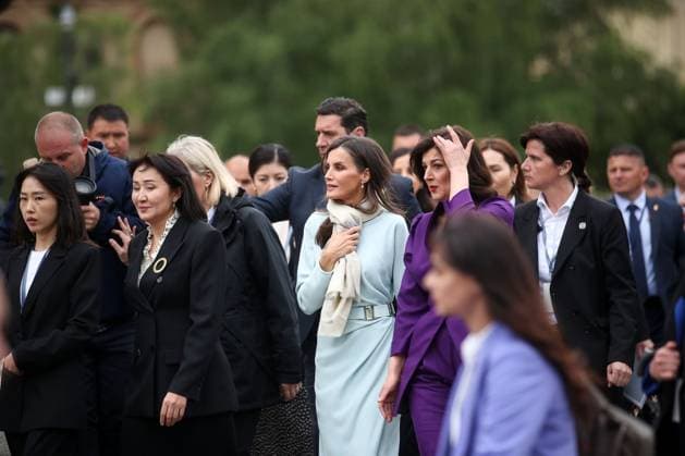 Kroatien, First Lady Sanja Music Milanovic und Königin Letizia von Spanien in Zagreb Zagreb: A cultural program was held for the participants of the Summit of spouses of European leaders on the prevention of childhood obesity First Lady of Croatia Sanja Music Milanovic and Queen of Spain Her Majesty Letizia seen in front of the Croatian National Theater. A cultural program was held in front of the Croatian National Theater for the participants of the Summit of Spouses of European Leaders who discussed the prevention of childhood obesity in Europe, in Zagreb, Croatia, on May 10, 2023. SlavkoxMidzor PIXSELL
