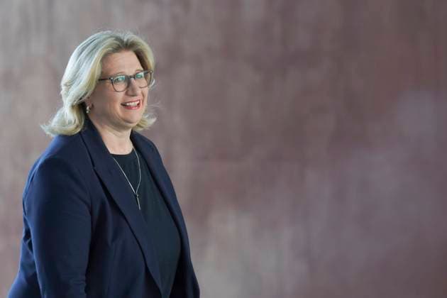Auftakt der Ministerpraesidentenkonferenz im Kanzleramt Anke Rehlinger Ministerpraesidentin des Saarland auf dem Weg zur Ministerpraesidentenkonferenz (MPK) im Bundeskanzleramt, 10.05.2023, Berlin Berlin Berlin Deutschland *** Opening of the Minister President Conference at the Chancellors Office Anke Rehlinger Minister President of Saarland on the way to the Minister President Conference MPK at the Chancellors Office, 10 05 2023, Berlin Berlin Germany