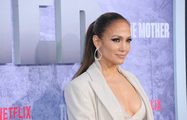 Entertainment Themen der Woche KW19 Entertainment Bilder des Tages Jennifer Lopez at arrivals for THE MOTHER Premiere, Westwood Regency Village Theatre, Los Angeles, CA May 10, 2023. Photo By: Elizabeth Goodenough Everett Collection at arrivals for THE MOTHER Premiere, Westwood Regency Village Theatre, Los Angeles, CA May 10, 2023. Photo By: Elizabeth Goodenough Everett Collection PUBLICATIONXNOTxINxCANxCHNxFRAxITAxJPNxNORxPOLxRUSxESPxUKxUSA