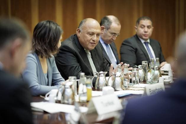 Lage im Nahostkonflikt: Annalena Baerbock, Bundesaussenministerin, laedt zu Kleeblatt-Treffen nach Berlin ein. Hier im Bild (R-L): Sameh Shoukry, Aussenminister von Aegypten, und Annalena Baerbock, Bundesaussenministerin. Berlin, 11.05.2023. Berlin Deutschland