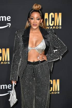 May 11, 2023, Frisco, TX, USA: Mickey Guyton attends the 58th Academy Of Country Music Awards at The Ford Center at The Star on May 11, 2023 in Frisco, Texas. Frisco USA - ZUMAs181 20230511_zea_s181_278 Copyright: xCaseyxFlaniganx