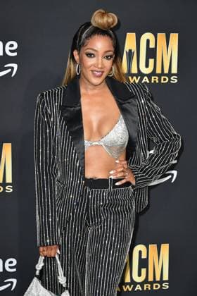 May 11, 2023, Frisco, TX, USA: Mickey Guyton attends the 58th Academy Of Country Music Awards at The Ford Center at The Star on May 11, 2023 in Frisco, Texas. Frisco USA - ZUMAs181 20230511_zea_s181_276 Copyright: xCaseyxFlaniganx