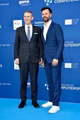 Florian Graf und Felix Falk bei der Verleihung des Deutschen Computerspielpreises 2023 im Spindler & Klatt. Berlin, 11.05.2023
