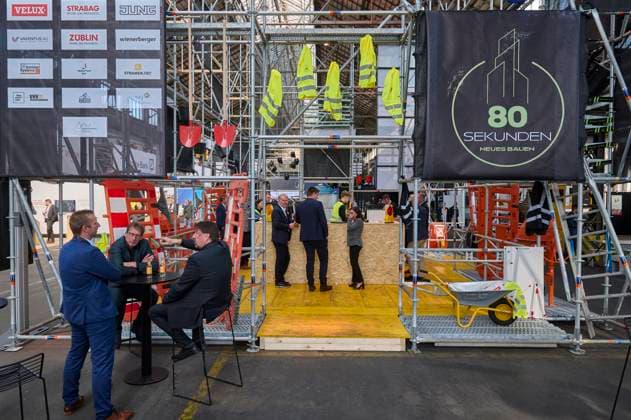 80 Sekunden: Neues Bauen EUR, Europa, Deutschland, Berlin, 12.05.2023: Unter dem Motto: Alle 80 Sekunden müsste eine Wohnung gebaut werden, um das Ziel 400.000 neue Wohnungen im Jahr zu erreichen. Das Baustellengespräch 80 Sekunden - Neues Bauen vermittelt Kontakte zwischen Politik, Wirtschaft, Investoren sowie der Wissenschaft.
