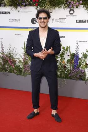 Fahri Yardim bei der Ankunft zur Verleihung Deutscher Filmpreis am 12.05.2023 in Berlin Deutscher Filmpreis 2023 in Berlin - Ankunft Roter Teppich
