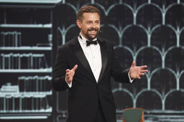 Deutscher Filmpreis 2023 Laudatio Klaas Heufer-Umlauf BESTES DREHBUCH bei der Verleihung der Lola - Deutscher Filmpreis 2023 im Theater am Potsdamer Platz in Berlin 12.05.2023 Copyright: xEventpressx