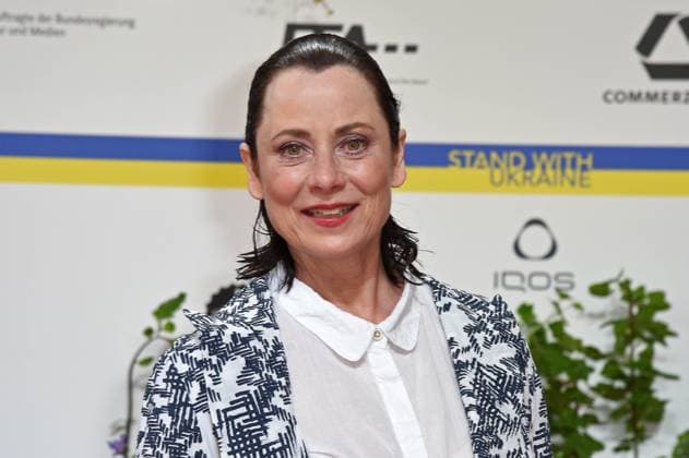 Inka Friedrich bei der Ankunft auf dem Roten Teppich zum DEUTSCHER FILMPREIS 2023 im Theater am Potsdamer Platz in Berlin am 12.05.2023