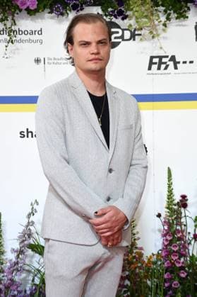 Wilson Gonzalez Ochsenknecht bei der Ankunft auf dem Roten Teppich zum DEUTSCHER FILMPREIS 2023 im Theater am Potsdamer Platz in Berlin am 12.05.2023