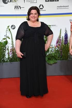 Nadine Wrietz bei der Ankunft auf dem Roten Teppich zum DEUTSCHER FILMPREIS 2023 im Theater am Potsdamer Platz in Berlin am 12.05.2023