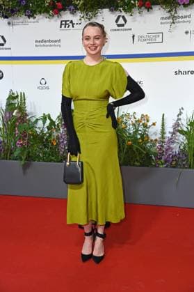 Luna Wedler bei der Ankunft auf dem Roten Teppich zum DEUTSCHER FILMPREIS 2023 im Theater am Potsdamer Platz in Berlin am 12.05.2023