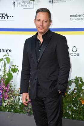 Trystan Puetter bei der Ankunft auf dem Roten Teppich zum DEUTSCHER FILMPREIS 2023 im Theater am Potsdamer Platz in Berlin am 12.05.2023