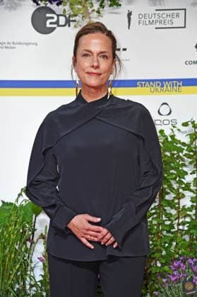 Claudia Michelsen bei der Ankunft auf dem Roten Teppich zum DEUTSCHER FILMPREIS 2023 im Theater am Potsdamer Platz in Berlin am 12.05.2023