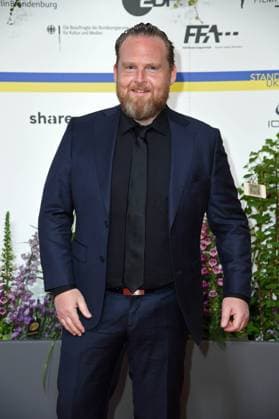 Axel Stein bei der Ankunft auf dem Roten Teppich zum DEUTSCHER FILMPREIS 2023 im Theater am Potsdamer Platz in Berlin am 12.05.2023