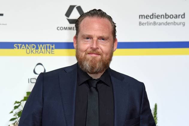 Axel Stein bei der Ankunft auf dem Roten Teppich zum DEUTSCHER FILMPREIS 2023 im Theater am Potsdamer Platz in Berlin am 12.05.2023