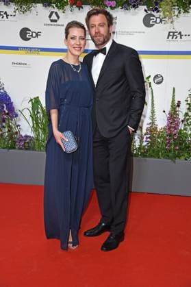 Ken Duken mit Ehefrau Marisa Leonie Bach bei der Ankunft auf dem Roten Teppich zum DEUTSCHER FILMPREIS 2023 im Theater am Potsdamer Platz in Berlin am 12.05.2023