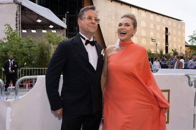 12.05.2023,Berlin,Deutschland,Deutscher Filmpreis 2023,Verleihung der Lola im Theater am Potsdamer Platz,Ankunft Ankunft Jan Josef Liefers sowie Anna Loos