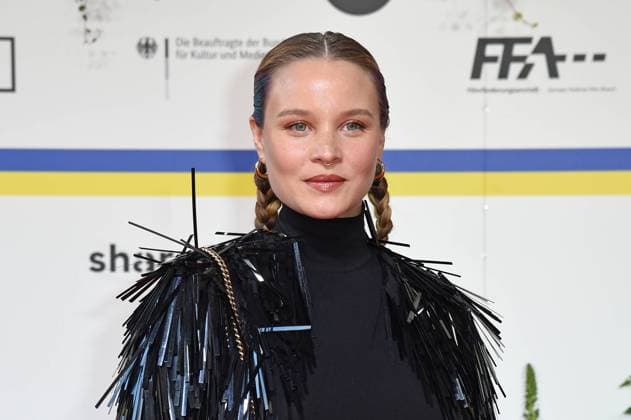 Sonja Gerhardt bei der Ankunft auf dem Roten Teppich zum DEUTSCHER FILMPREIS 2023 im Theater am Potsdamer Platz in Berlin am 12.05.2023