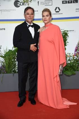 Anna Loos mit Ehemann Jan Josef Liefers bei der Ankunft auf dem Roten Teppich zum DEUTSCHER FILMPREIS 2023 im Theater am Potsdamer Platz in Berlin am 12.05.2023